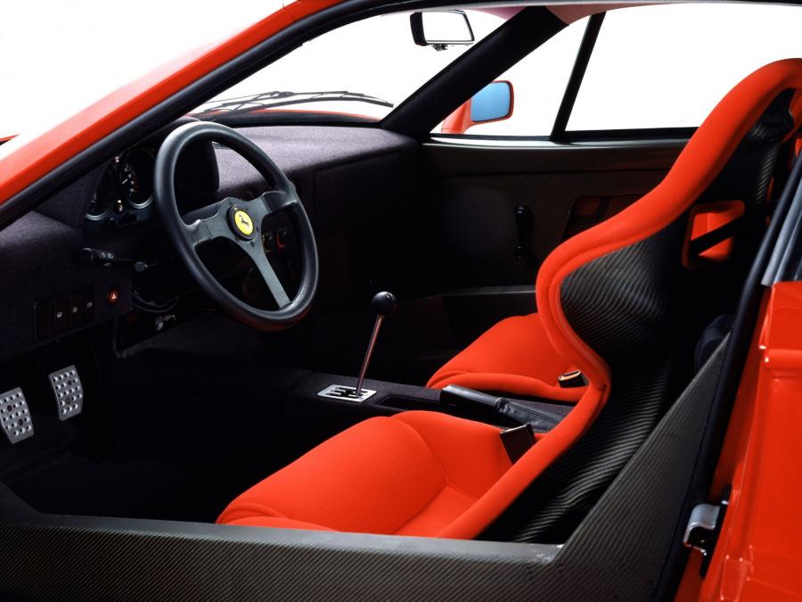 Интерьер Ferrari F40 1987 года  (фото 43 из 127)